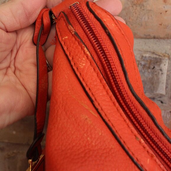Tignanello Orange Leather Shoulder Bag Adjustable Shoulder Strap Gold Hardware - Picture 12 of 16